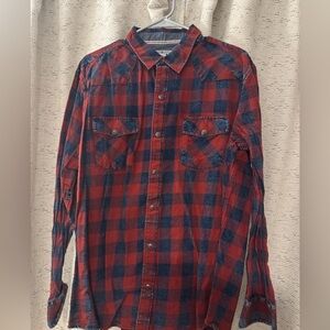 Men's Red and Navy Plaid Long-Sleeve Button-Up Shirt
